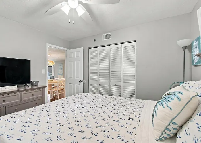 Coastal Ocean View At Palms *
