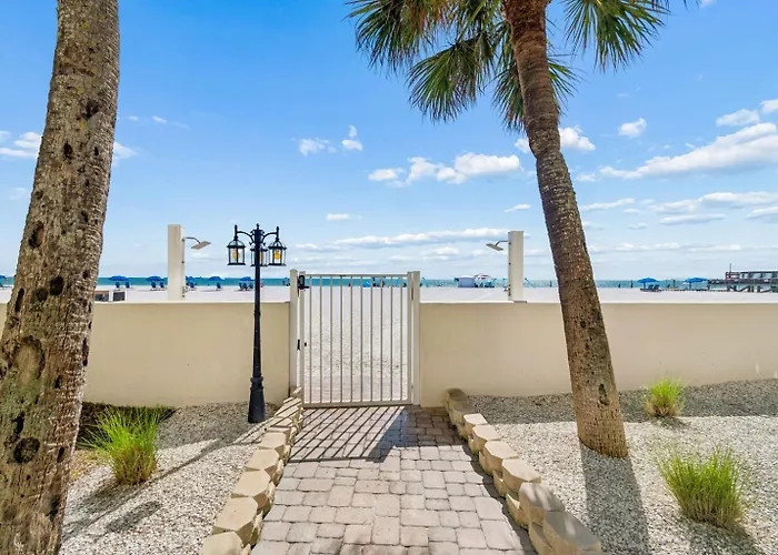Coastal Ocean View At Palms *