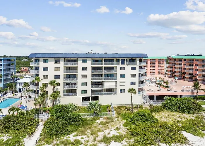 Coastal Ocean View At Palms